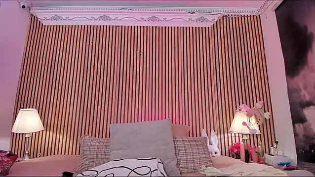 keeyla stone online show from 11-05-25, 08:31