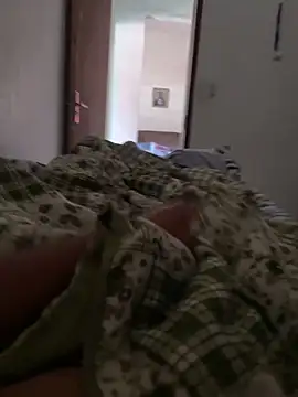 Kaua11225 online show from 10-27-25, 01:15