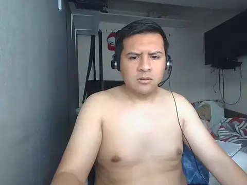 Snapshot of Xxxristiano chatting on 01-11-26, 01:27 Xxxristiano online show from 01-11-26, 01:27