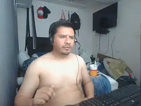 Snapshot of Xxxristiano chatting on 02-11-26, 01:49 Xxxristiano online show from 02-11-26, 01:49