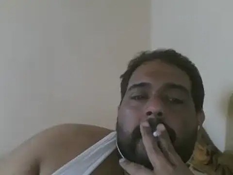 Snapshot of elpoop7305 chatting on 12-20-25, 04:41 elpoop7305 online show from 12-20-25, 04:41