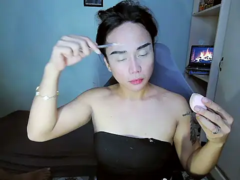 YourNikkieXxx online show from 01-19-26, 11:25