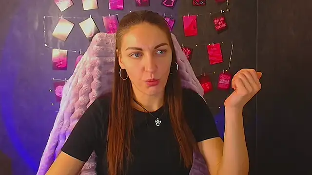 Snapshot of Aurora_Loveu chatting on 10-23-25, 10:08 Aurora Loveu online show from 10-23-25, 10:08