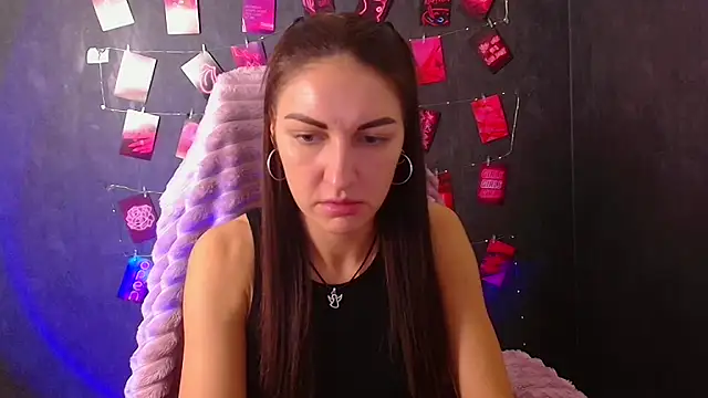 Snapshot of Aurora_Loveu chatting on 12-14-25, 10:09 Aurora Loveu online show from 12-14-25, 10:09