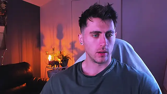 Oscar Miller  online show from 10-04-25, 09:02