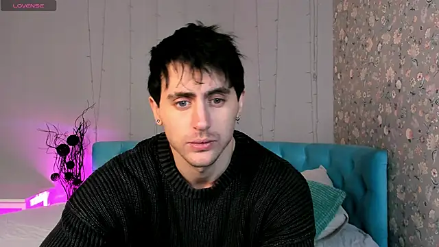 Snapshot of Oscar_Miller_ chatting on 02-08-26, 09:40 Oscar Miller online show from 02-08-26, 09:40