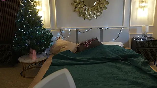 Snapshot of Luna_secretgirl chatting on 12-17-25, 08:31 Luna secretgirl online show from 12-17-25, 08:31