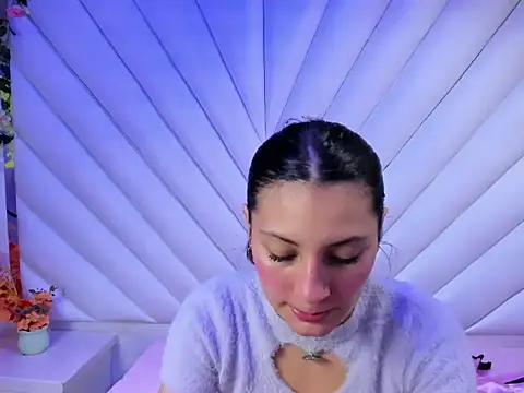  Luna Bennett online show from 11-04-25, 01:21