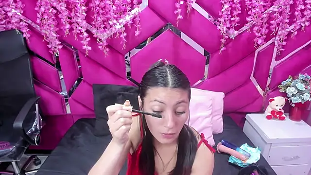  Luna Bennett online show from 02-10-26, 12:42