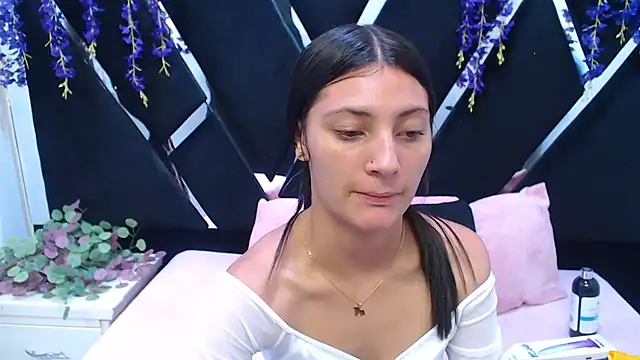  Luna Bennett online show from 04-07-26, 08:20