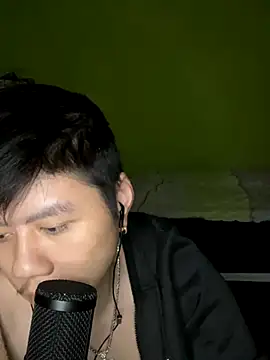 Snapshot of Kingpowerlittel chatting on 09-13-25, 06:18 Kingpowerlittel online show from 09-13-25, 06:18