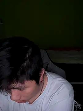 Snapshot of Kingpowerlittel chatting on 10-17-25, 04:48 Kingpowerlittel online show from 10-17-25, 04:48