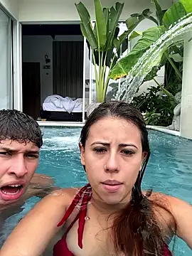 ChanellandMax online show from 10-27-25, 03:27