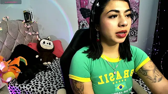 charlotte queen1320 online show from 07-19-26, 04:49