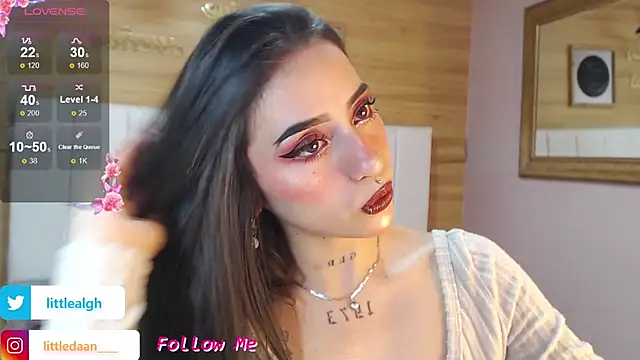 Abril Velvet a  online show from 11-07-25, 01:33