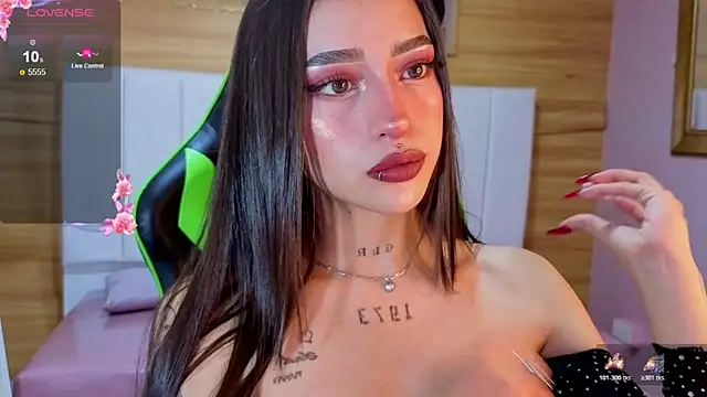 Abril Velvet a  online show from 12-04-25, 12:58