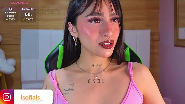 Abril Velvet a  online show from 02-18-26, 07:43