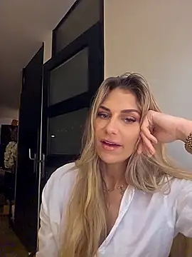 Snapshot of Melody1600 chatting on 12-04-25, 09:01 Melody1600 online show from 12-04-25, 09:01