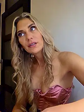 Snapshot of Melody1600 chatting on 01-07-26, 08:11 Melody1600 online show from 01-07-26, 08:11