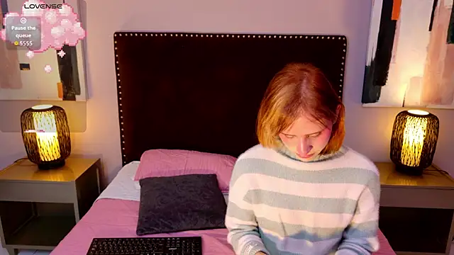 seraphine star online show from 03-28-26, 12:54