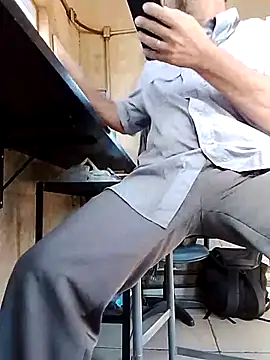 Snapshot of jssaf chatting on 05-04-26, 12:23 jssaf online show from 05-04-26, 12:23