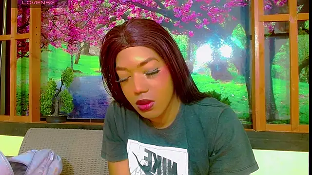 bayolet  online show from 12-17-25, 11:16