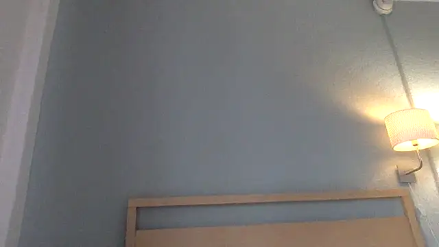 Snapshot of toomuchofafreak chatting on 11-05-25, 01:00 toomuchofafreak online show from 11-05-25, 01:00