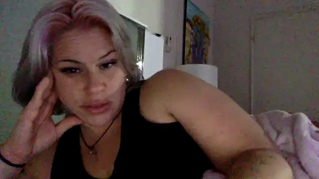 Snapshot of toomuchofafreak chatting on 12-23-25, 11:08 toomuchofafreak online show from 12-23-25, 11:08