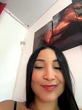 Snapshot of ReinaChloe chatting on 09-21-25, 03:02 ReinaChloe online show from 09-21-25, 03:02