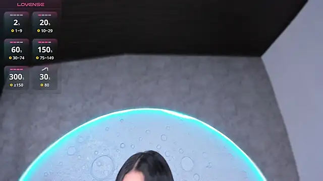 ReinaChloe online show from 02-25-26, 04:16