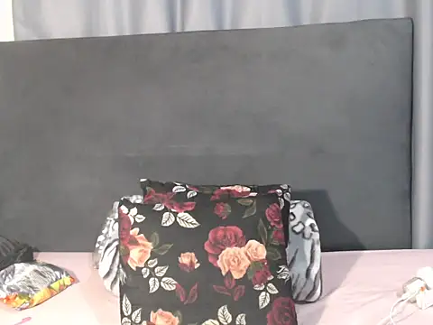 SexyKatLady18 online show from 07-29-26, 08:29