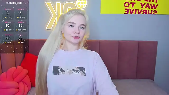 Snapshot of RuthBryant chatting on 09-13-25, 07:52 RuthBryant online show from 09-13-25, 07:52