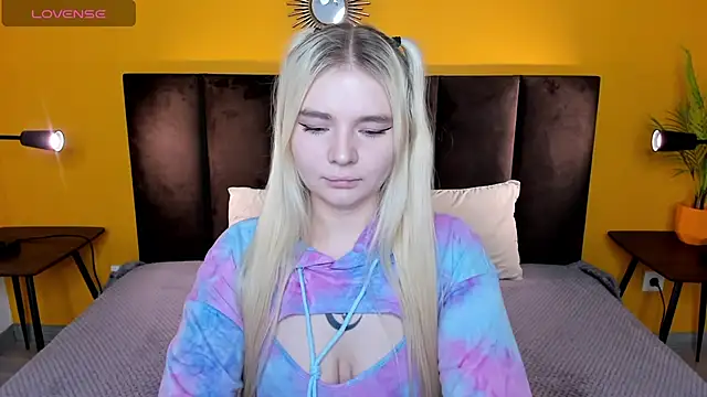 Snapshot of RuthBryant chatting on 12-02-25, 12:49 RuthBryant online show from 12-02-25, 12:49