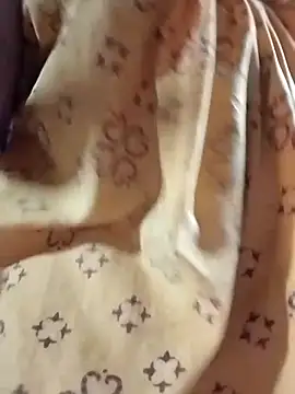 rani8008 online show from 09-25-25, 06:17