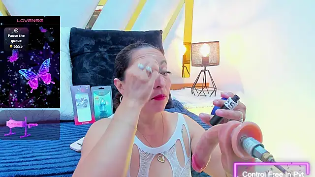 Luna Naughty1 online show from 10-23-25, 03:22