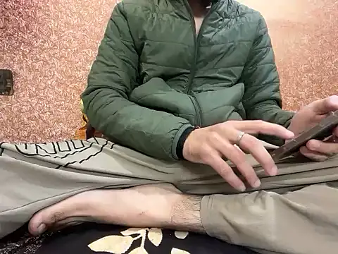 Snapshot of coupleyug chatting on 01-18-26, 11:14 coupleyug online show from 01-18-26, 11:14