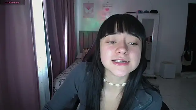 Snapshot of violetta_blackk chatting on 02-28-26, 04:41 violetta blackk online show from 02-28-26, 04:41