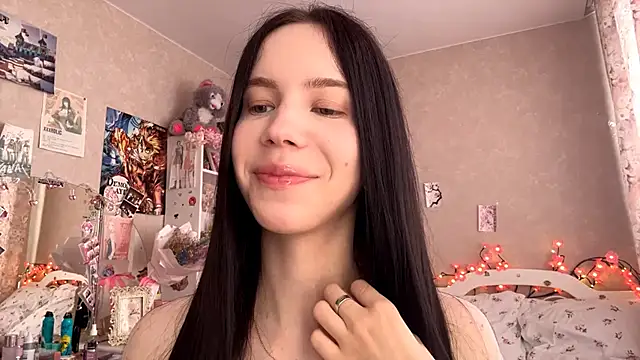 Snapshot of AxyKitten chatting on 10-10-25, 10:14 AxyKitten online show from 10-10-25, 10:14