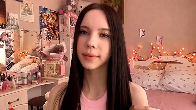 Snapshot of AxyKitten chatting on 10-19-25, 09:21 AxyKitten online show from 10-19-25, 09:21