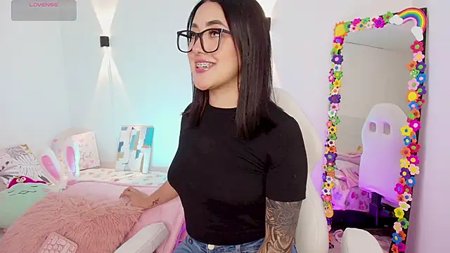 Snapshot of justonecute chatting on 10-02-25, 10:50 justonecute online show from 10-02-25, 10:50