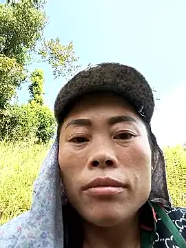 CoMay003 online show from 10-05-25, 06:34