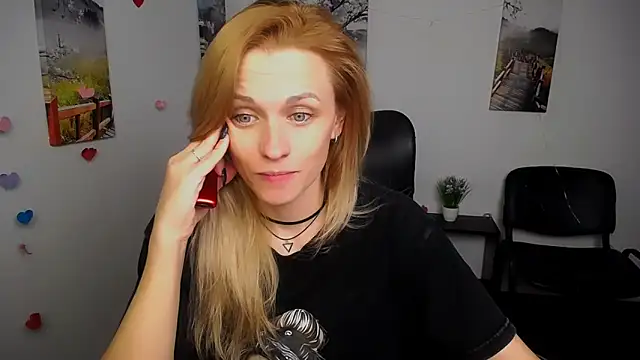 Snapshot of PeppyMia chatting on 11-25-25, 10:59 PeppyMia online show from 11-25-25, 10:59