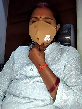 Snapshot of SHABNAM_G chatting on 12-15-25, 09:46 SHABNAM G online show from 12-15-25, 09:46