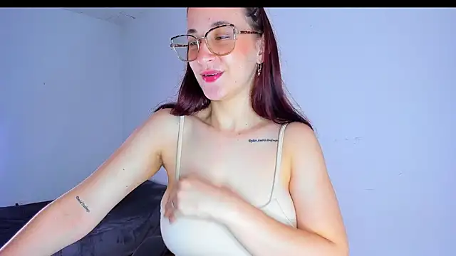 Laura Ivy online show from 06-19-26, 01:26