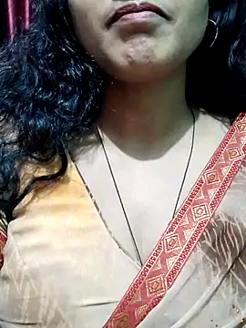 Snapshot of spicysuhana chatting on 10-15-25, 12:22 spicysuhana online show from 10-15-25, 12:22