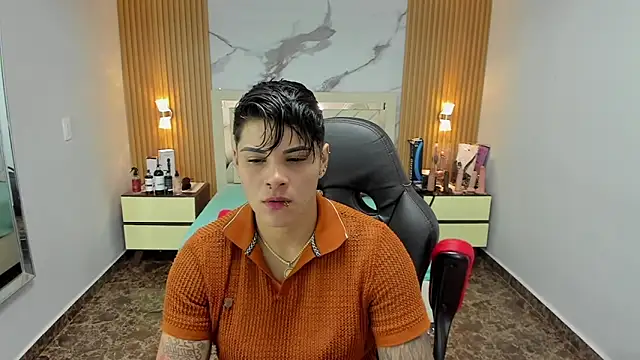 Snapshot of KAROLLJONES1 chatting on 10-09-25, 03:04 KAROLLJONES1 online show from 10-09-25, 03:04