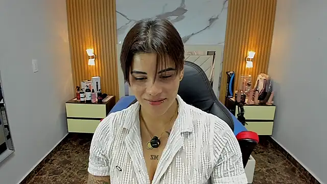 Snapshot of KAROLLJONES1 chatting on 11-07-25, 11:27 KAROLLJONES1 online show from 11-07-25, 11:27