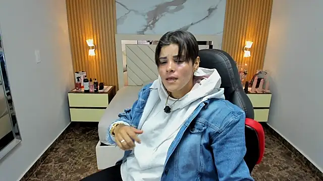 Snapshot of KAROLLJONES1 chatting on 11-28-25, 07:38 KAROLLJONES1 online show from 11-28-25, 07:38