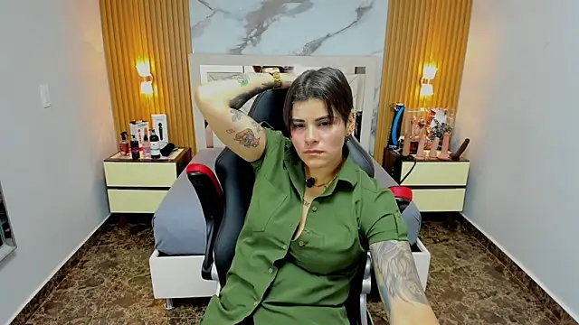 Snapshot of KAROLLJONES1 chatting on 11-29-25, 07:39 KAROLLJONES1 online show from 11-29-25, 07:39