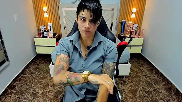 Snapshot of KAROLLJONES1 chatting on 12-05-25, 07:43 KAROLLJONES1 online show from 12-05-25, 07:43